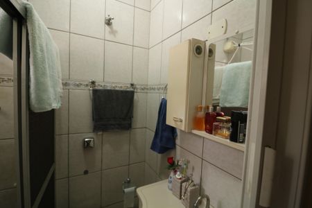 Casa à venda com 130m², 3 quartos e 1 vagaBanheiro 2