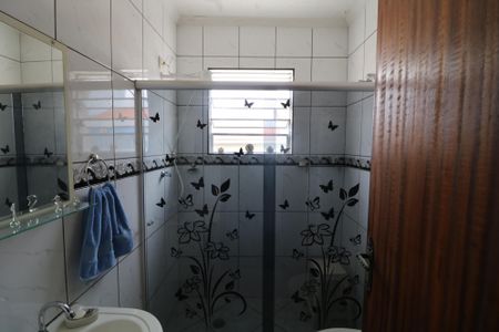 Casa à venda com 130m², 3 quartos e 1 vagaBanheiro