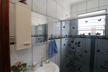 Casa à venda com 130m², 3 quartos e 1 vagaBanheiro