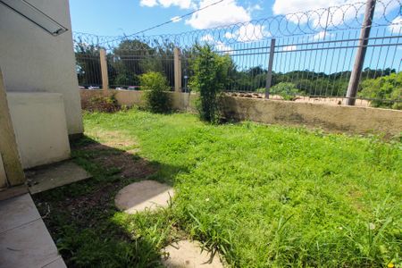 Casa de condomínio à venda com 50m², 2 quartos e 1 vagaQuintal