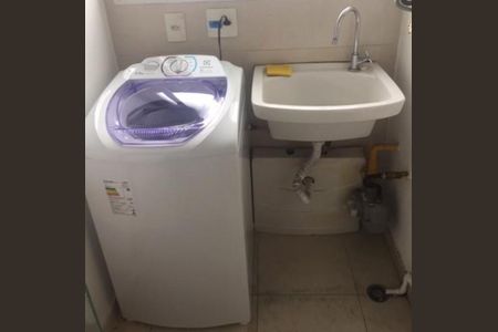 Lavanderia de apartamento para alugar com 1 quarto, 52m² em Campo Belo, São Paulo