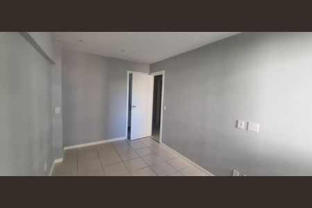 Apartamento à venda com 97m², 4 quartos e 2 vagas Apartamento à venda com 97m², 4 quartos e 2 vagasQuarto 2