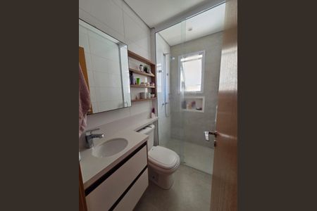 Apartamento à venda com 82m², 3 quartos e 3 vagasBaBanheiro Suíte 2