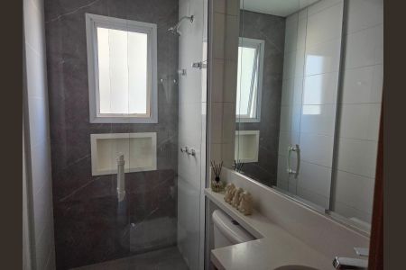 Apartamento à venda com 82m², 3 quartos e 3 vagasBanheiro Social