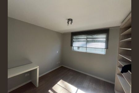 Quarto 1 de apartamento para alugar com 3 quartos, 55m² em Santa Cândida, Curitiba