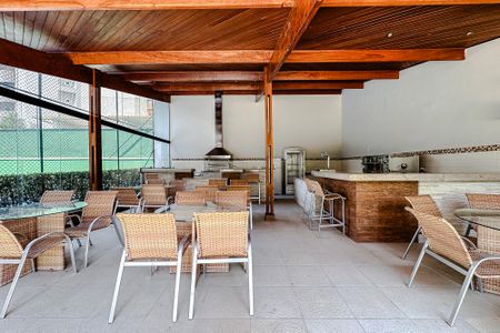 Apartamento para alugar com 400m², 4 quartos e 4 vagas Apartamento para alugar com 400m², 4 quartos e 4 vagasÁrea comum - Churrasqueira