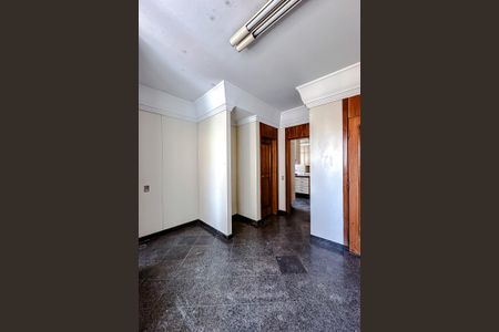 Apartamento para alugar com 400m², 4 quartos e 4 vagas Apartamento para alugar com 400m², 4 quartos e 4 vagasÁrea de Serviço