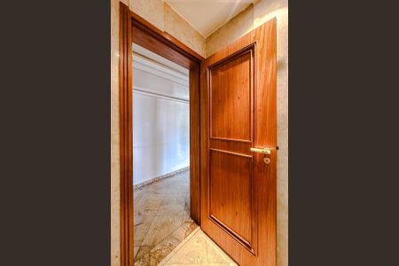 Apartamento para alugar com 400m², 4 quartos e 4 vagas Apartamento para alugar com 400m², 4 quartos e 4 vagasLavabo