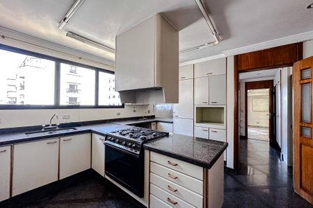Apartamento para alugar com 400m², 4 quartos e 4 vagas Apartamento para alugar com 400m², 4 quartos e 4 vagasCozinha