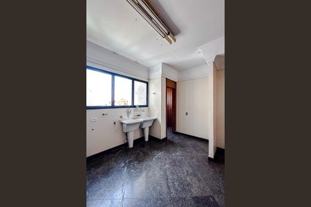 Apartamento para alugar com 400m², 4 quartos e 4 vagas Apartamento para alugar com 400m², 4 quartos e 4 vagasÁrea de Serviço