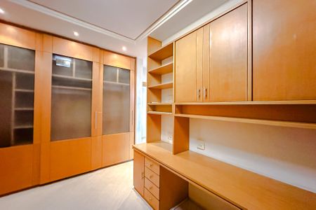 Apartamento para alugar com 400m², 4 quartos e 4 vagas Apartamento para alugar com 400m², 4 quartos e 4 vagasQuarto 2 - Suíte