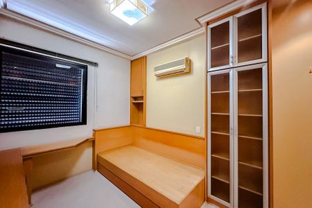 Apartamento para alugar com 400m², 4 quartos e 4 vagas Apartamento para alugar com 400m², 4 quartos e 4 vagasQuarto 2 - Suíte