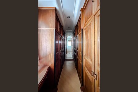 Apartamento para alugar com 400m², 4 quartos e 4 vagas Apartamento para alugar com 400m², 4 quartos e 4 vagasQuarto 1 - Suíte