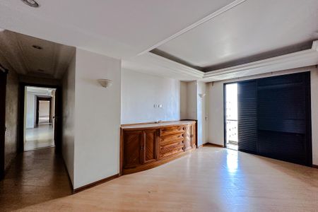 Apartamento para alugar com 400m², 4 quartos e 4 vagas Apartamento para alugar com 400m², 4 quartos e 4 vagasQuarto 1 - Suíte