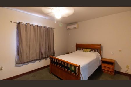 Casa à venda com 359m², 4 quartos e 2 vagasSuíte 1