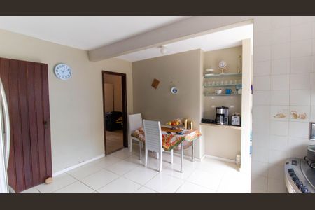 Casa à venda com 359m², 4 quartos e 2 vagasCozinha