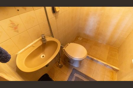 Casa à venda com 359m², 4 quartos e 2 vagasBanheiro da Suíte 2