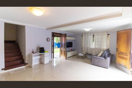 Sala de casa à venda com 4 quartos, 359m² em Itaipu, Niterói