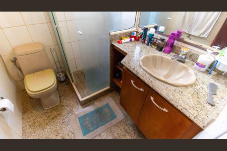 Casa à venda com 359m², 4 quartos e 2 vagasBanheiro da Suíte 1