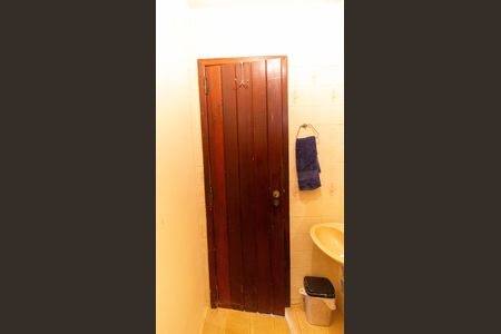 Casa à venda com 359m², 4 quartos e 2 vagasBanheiro da Suíte 2