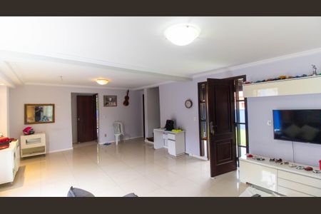 Sala de casa à venda com 4 quartos, 359m² em Itaipu, Niterói