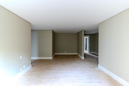 Apartamento à venda com 389m², 4 quartos e 6 vagas Apartamento à venda com 389m², 4 quartos e 6 vagasSuíte 3