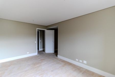 Apartamento à venda com 389m², 4 quartos e 6 vagas Apartamento à venda com 389m², 4 quartos e 6 vagasSuíte 1