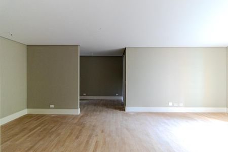 Apartamento à venda com 389m², 4 quartos e 6 vagas Apartamento à venda com 389m², 4 quartos e 6 vagasSuíte 3