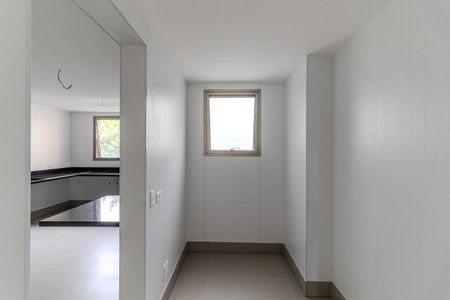 Apartamento à venda com 388m², 4 quartos e 6 vagasDespensa