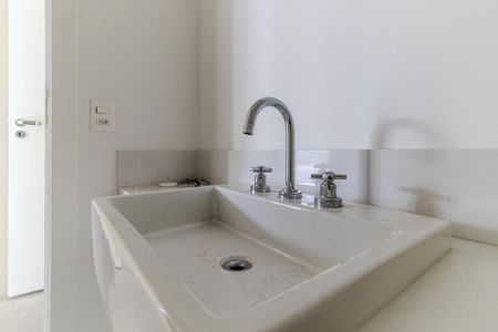 Apartamento à venda com 388m², 4 quartos e 6 vagasLavabo