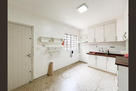 Casa à venda com 180m², 4 quartos e 2 vagasCozinha