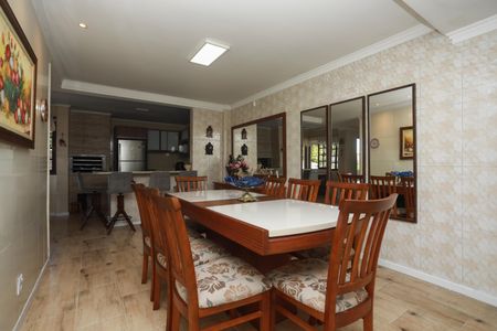 Casa para alugar com 290m², 4 quartos e 7 vagas Casa para alugar com 290m², 4 quartos e 7 vagasCopa