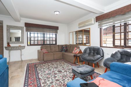 Casa para alugar com 290m², 4 quartos e 7 vagas Casa para alugar com 290m², 4 quartos e 7 vagasSala