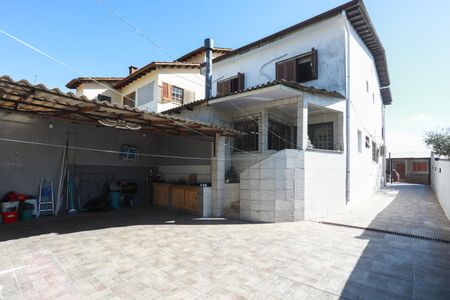 Casa para alugar com 290m², 4 quartos e 7 vagas Casa para alugar com 290m², 4 quartos e 7 vagasFachada da casa