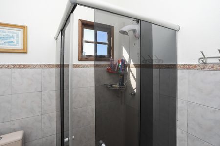 Casa para alugar com 290m², 4 quartos e 7 vagas Casa para alugar com 290m², 4 quartos e 7 vagasBanheiro da Suite 3