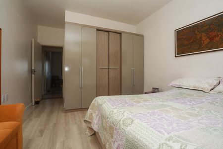 Casa para alugar com 290m², 4 quartos e 7 vagas Casa para alugar com 290m², 4 quartos e 7 vagasSuite 3