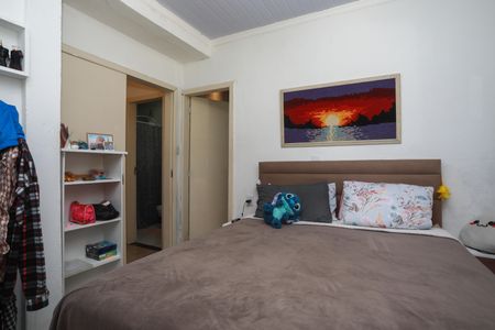 Casa para alugar com 290m², 4 quartos e 7 vagas Casa para alugar com 290m², 4 quartos e 7 vagasFundos edícula - Suite