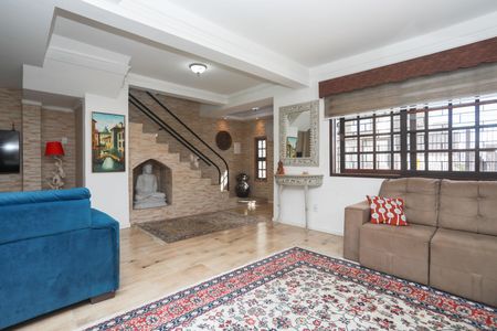 Casa para alugar com 290m², 4 quartos e 7 vagas Casa para alugar com 290m², 4 quartos e 7 vagasSala