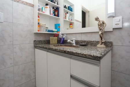 Casa para alugar com 290m², 4 quartos e 7 vagas Casa para alugar com 290m², 4 quartos e 7 vagasBanheiro da Suite 3