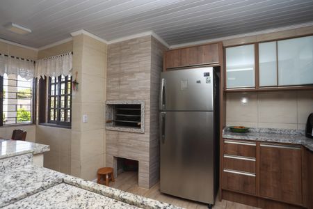 Casa para alugar com 290m², 4 quartos e 7 vagas Casa para alugar com 290m², 4 quartos e 7 vagasCozinha