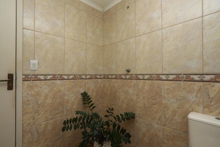 Casa para alugar com 290m², 4 quartos e 7 vagas Casa para alugar com 290m², 4 quartos e 7 vagasBanheiro social