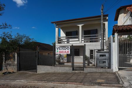 Casa para alugar com 290m², 4 quartos e 7 vagas Casa para alugar com 290m², 4 quartos e 7 vagasFachada da casa