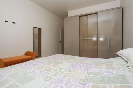 Casa para alugar com 290m², 4 quartos e 7 vagas Casa para alugar com 290m², 4 quartos e 7 vagasSuite 3