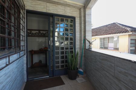 Casa para alugar com 290m², 4 quartos e 7 vagas Casa para alugar com 290m², 4 quartos e 7 vagasFachada da casa