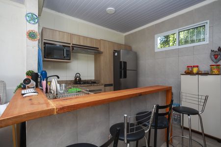 Casa para alugar com 290m², 4 quartos e 7 vagas Casa para alugar com 290m², 4 quartos e 7 vagasFundos edícula - Cozinha