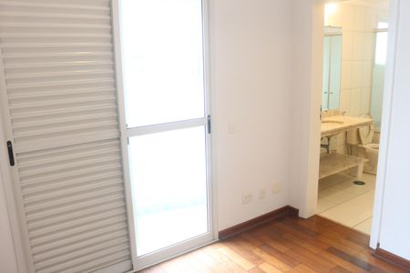 Apartamento à venda com 117m², 3 quartos e 2 vagasSuíte 1
