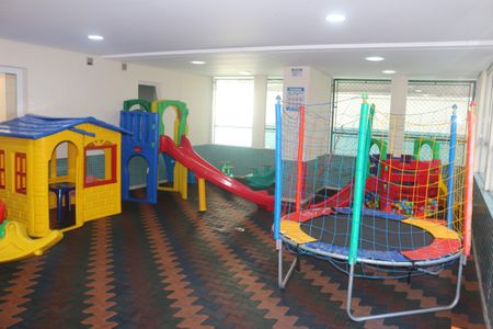 Apartamento à venda com 117m², 3 quartos e 2 vagasÁrea comum - Playground