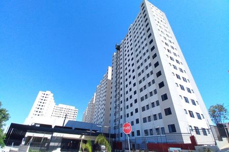 Apartamento à venda com 43m², 2 quartos e 1 vaga Apartamento à venda com 43m², 2 quartos e 1 vagaFachada