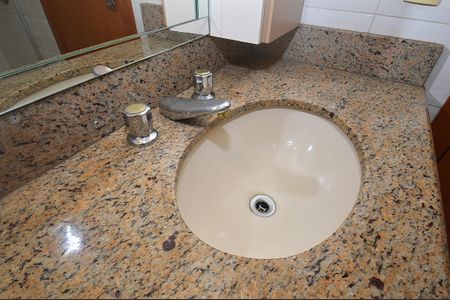 Apartamento à venda com 90m², 3 quartos e 2 vagasBanheiro da Suíte