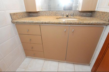 Apartamento à venda com 90m², 3 quartos e 2 vagasBanheiro da Suíte